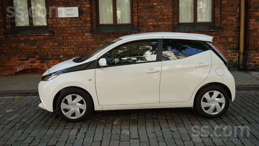 Toyota Aygo 2017 photo 2