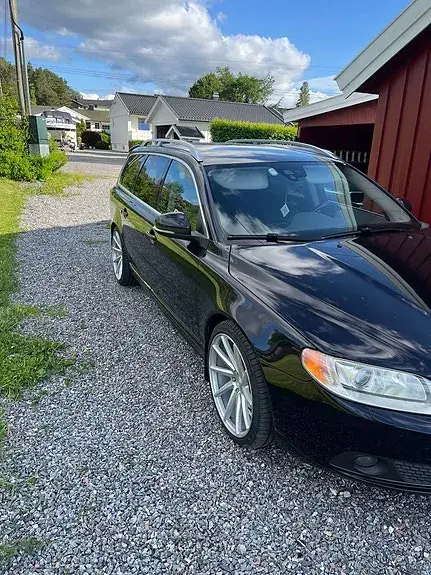 Volvo V70 2012 photo 3