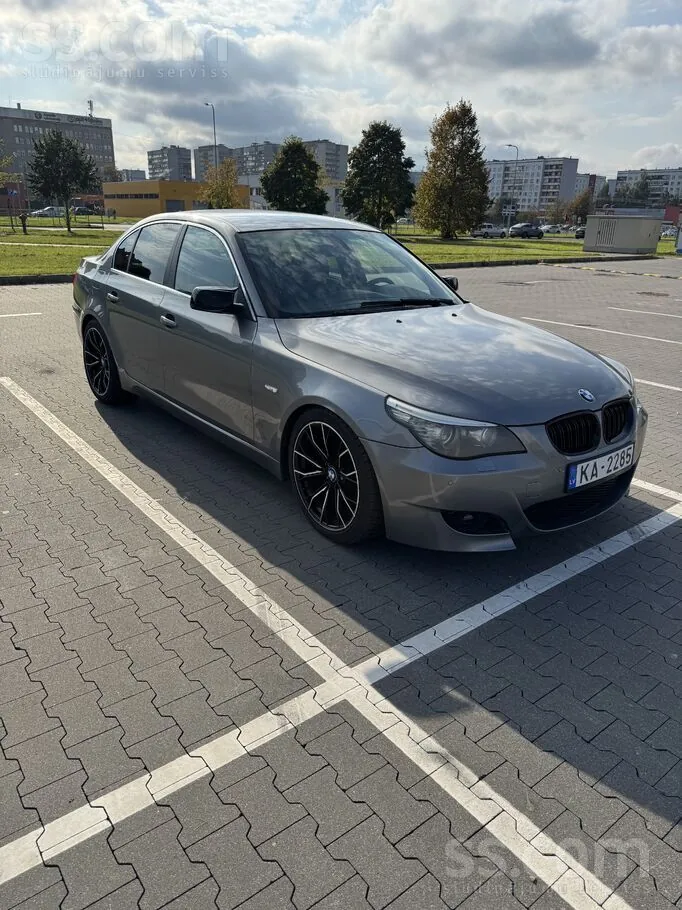 BMW 523I 2007 photo 2