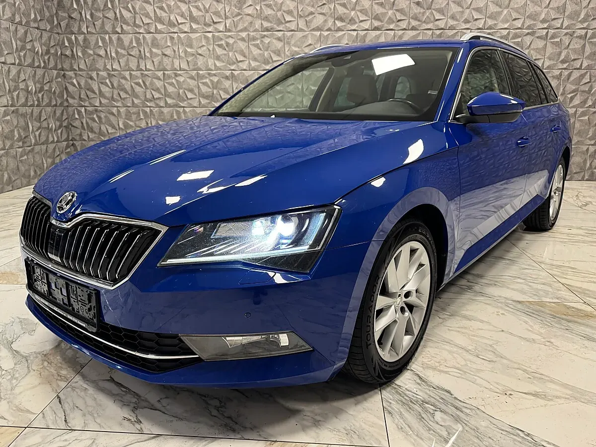 Skoda Superb 2018 photo 3
