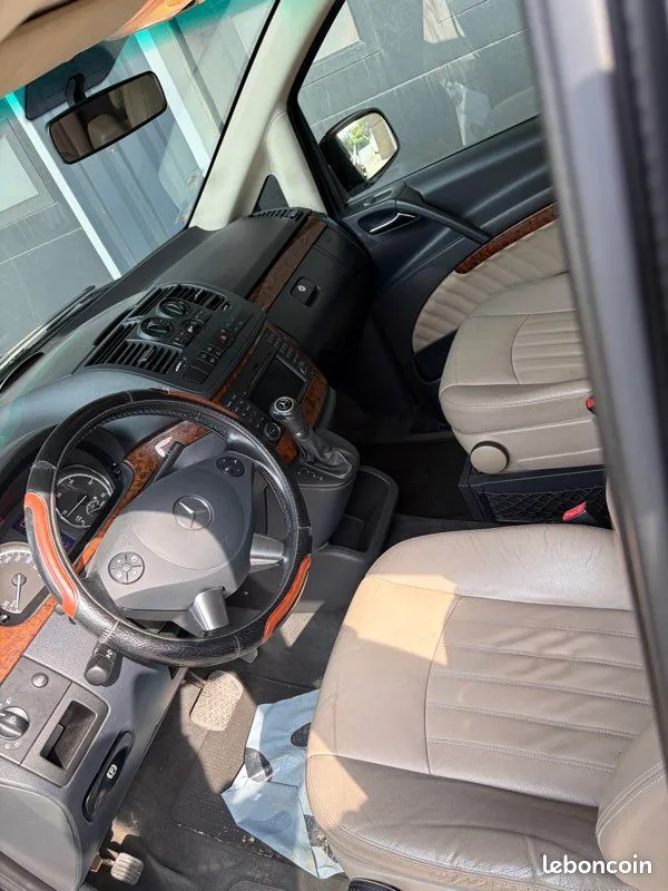Mercedes-Benz Viano 2012 photo 5