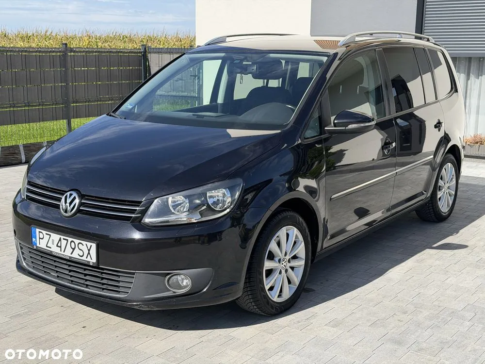 Volkswagen Touran 2012 photo 2