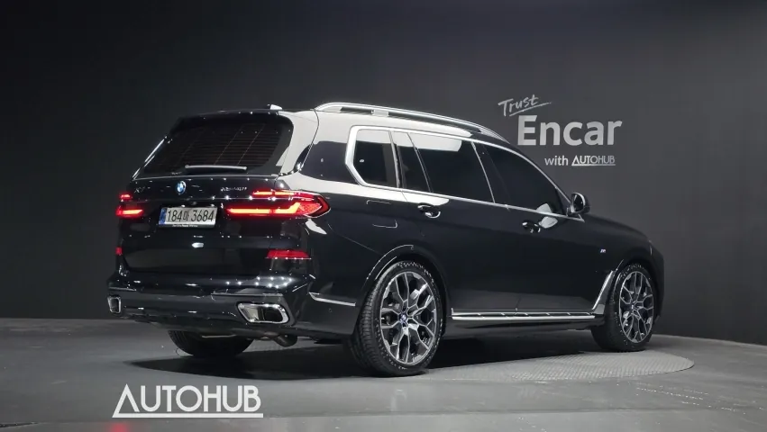BMW X7 2026 photo 2