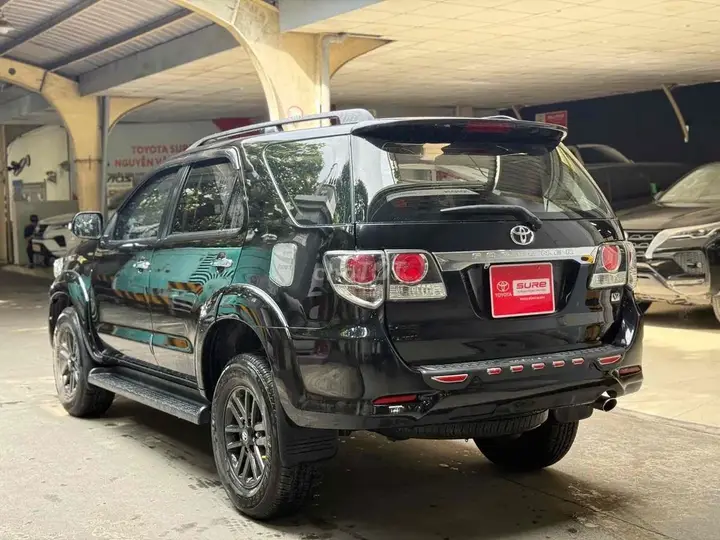 Toyota Fortuner 2015 photo 5