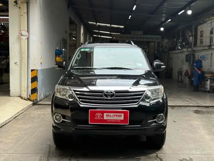 Toyota Fortuner 2015 photo 2