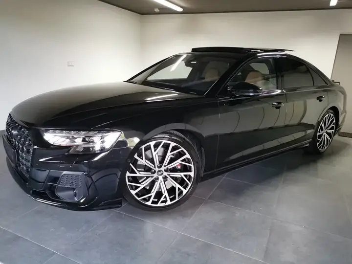 Audi A8 2025 photo 3