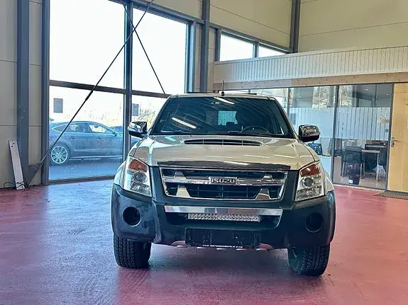 Isuzu D-Max 2012 photo 2
