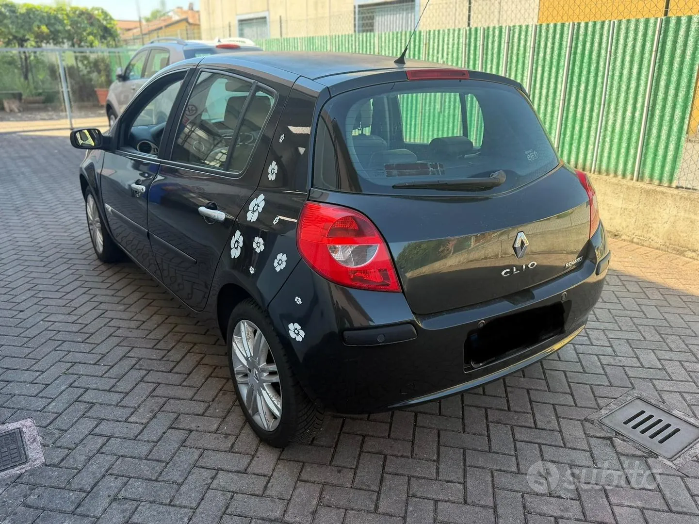 Renault Clio 2006 photo 4