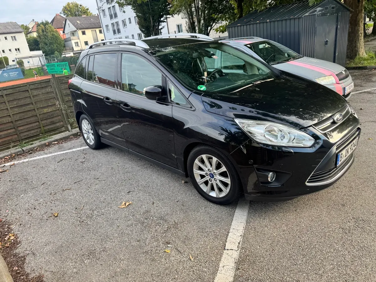 Ford C-Max 2011 photo 2