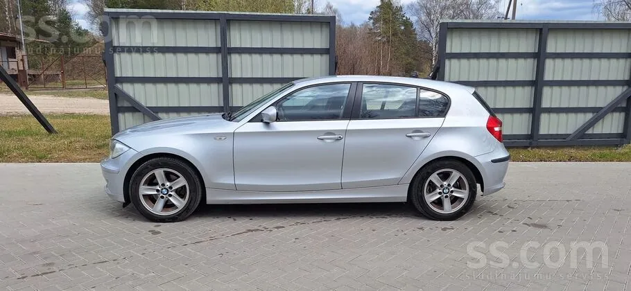 BMW 118D 2010 photo 4