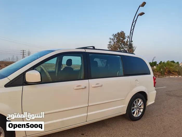 Dodge Caravan 2013 photo 4