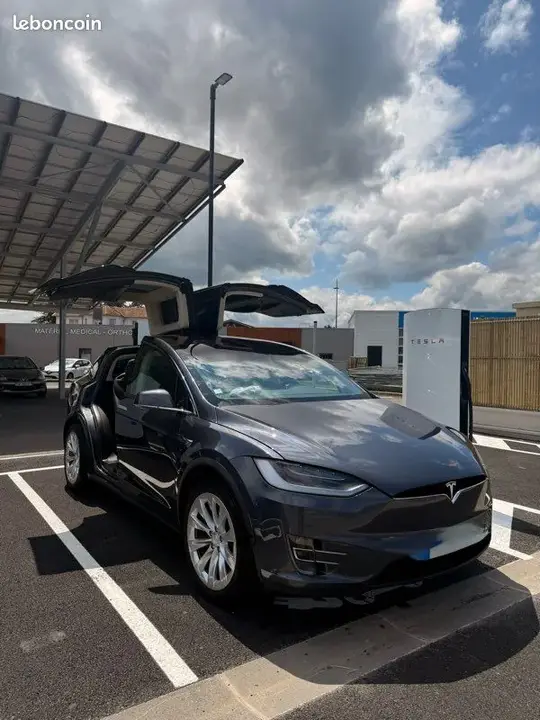 Tesla Model X