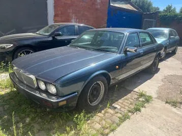 Jaguar Xj6