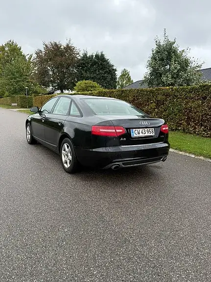 Audi A6 2010 photo 2