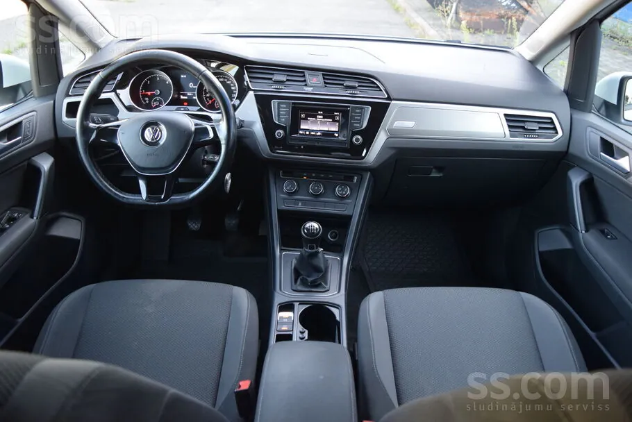 Volkswagen Touran 2017 photo 4