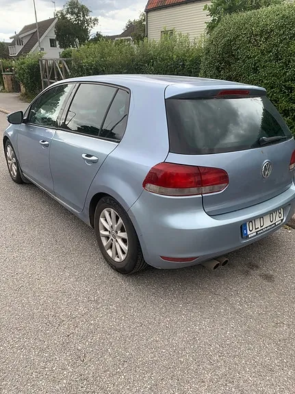 Volkswagen Golf 2010 photo 4