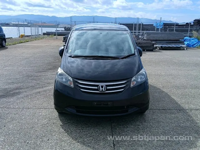 Honda Freed 2010 photo 5