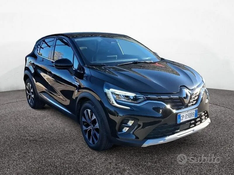 Renault Captur 2023 photo 2