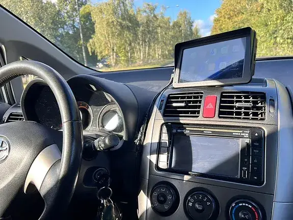 Toyota Auris 2009 photo 3