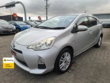 Toyota Aqua 2013 photo 4