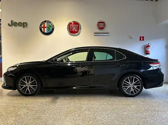 Toyota Camry 2021 photo 3
