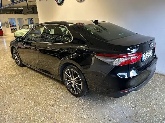 Toyota Camry 2021 photo 2