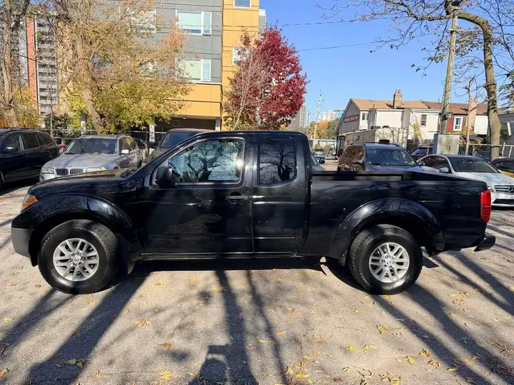 Nissan Frontier 2017 photo 2