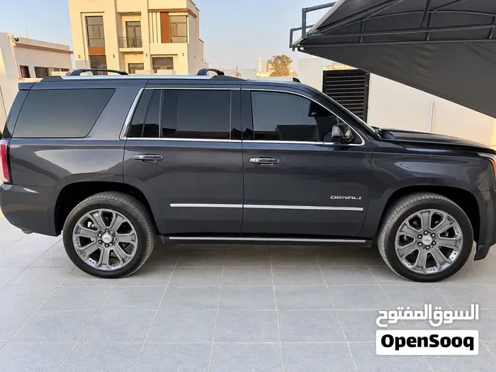 GMC Yukon Denali 2016 photo 3