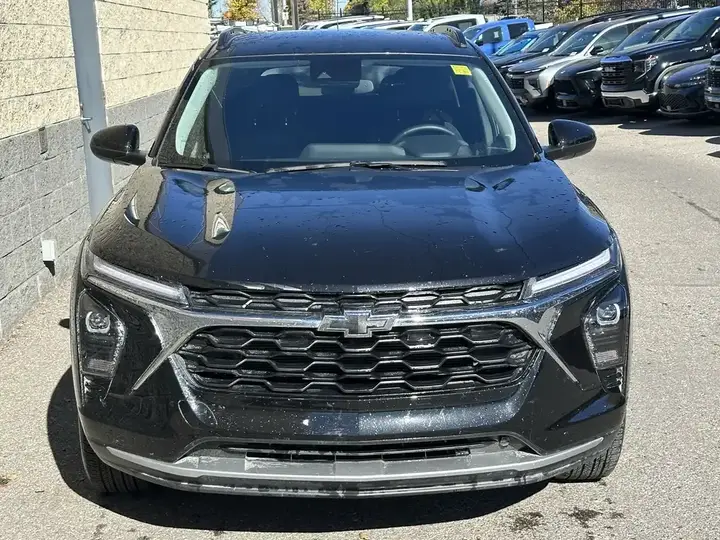 Chevrolet Trax 2025 photo 2