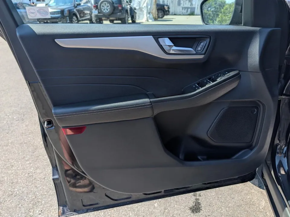 Ford Escape 2022 photo 3