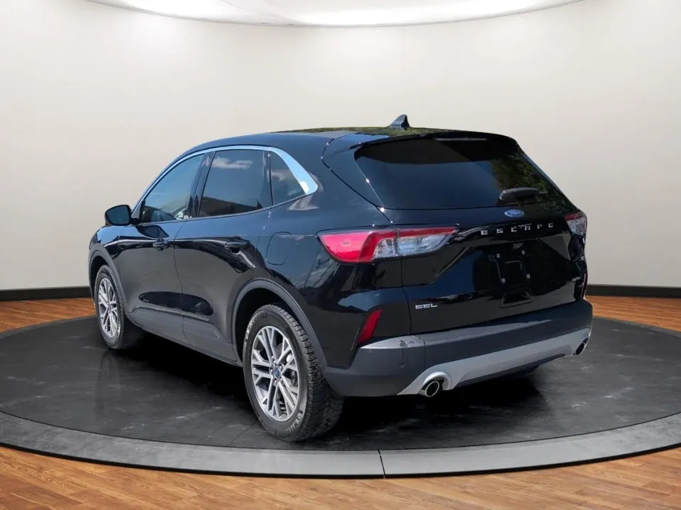 Ford Escape 2022 photo 2