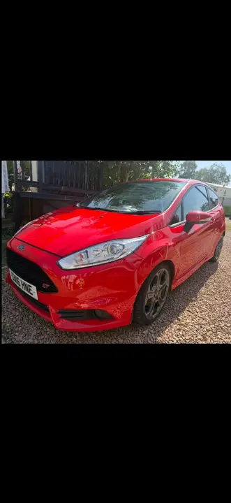 Ford Fiesta 2016 photo 2