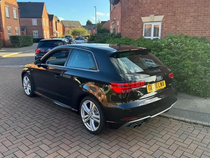 Audi A3 2016 photo 2