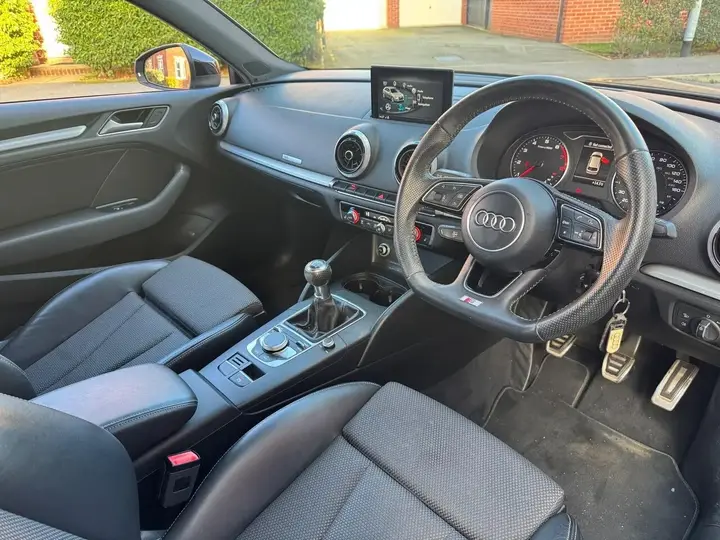 Audi A3 2016 photo 3