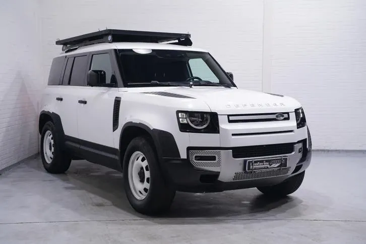 Land Rover Defender 2021 photo 2