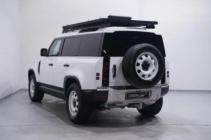 Land Rover Defender 2021 photo 3