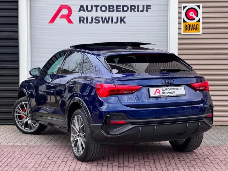 Audi Q3 2022 photo 3