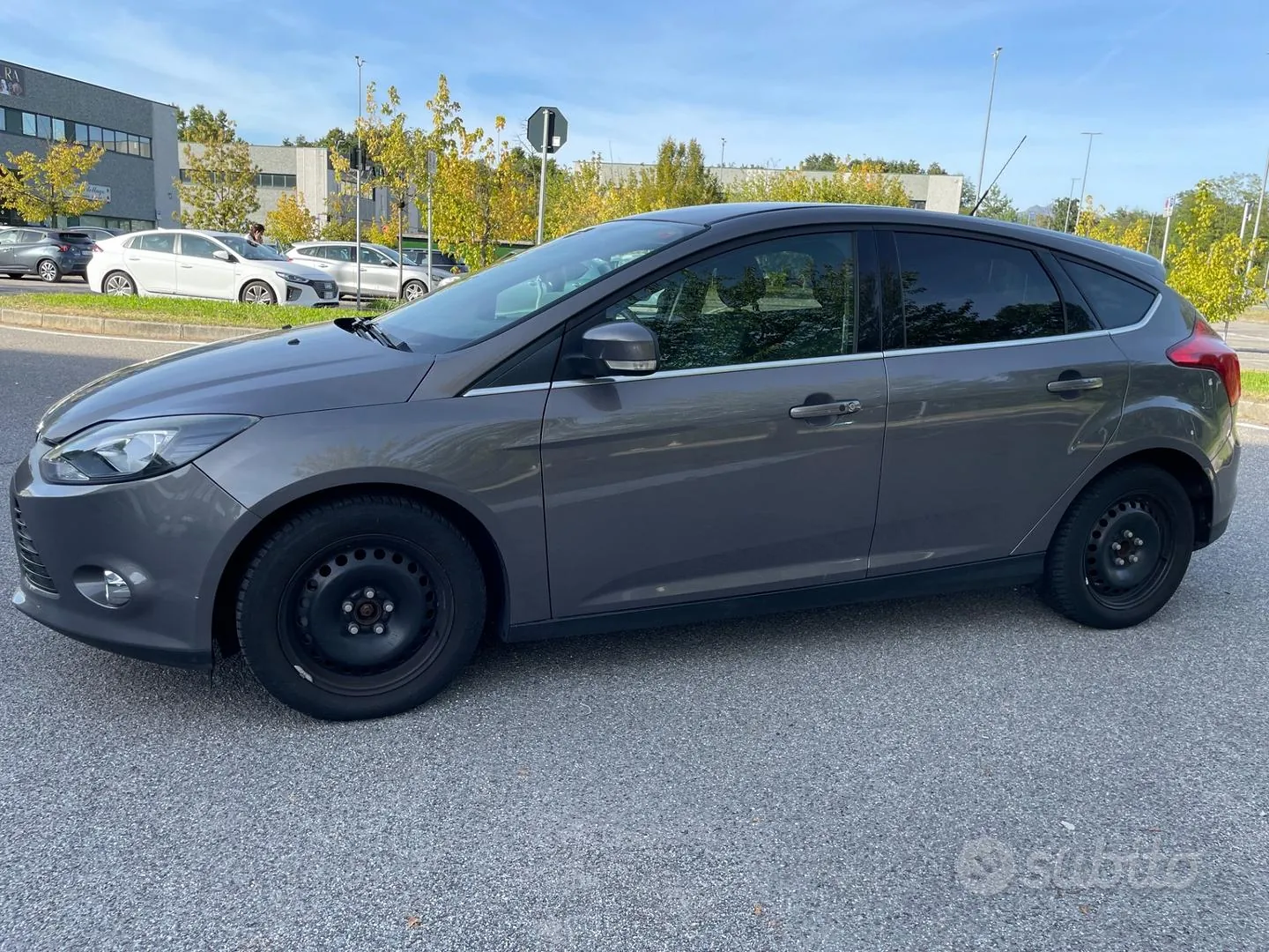Ford Focus 2011 photo 2