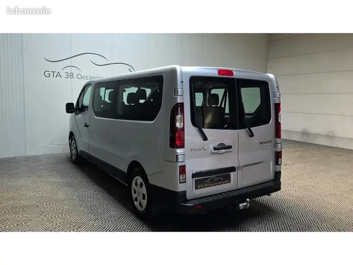 Renault Trafic 2024 photo 5