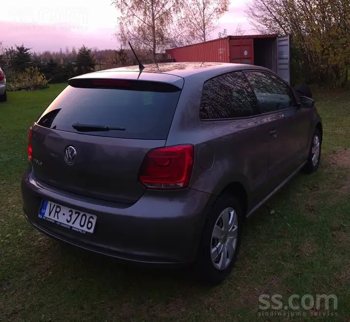 Volkswagen Polo 2012 photo 4