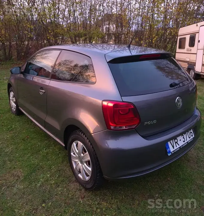 Volkswagen Polo 2012 photo 3