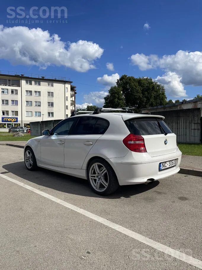 BMW 118D 2008 photo 3