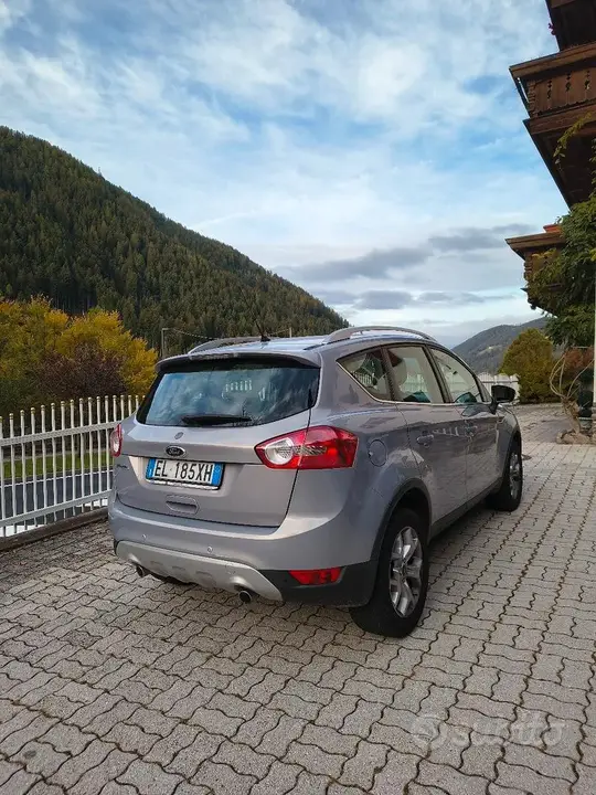 Ford Kuga 2012 photo 3