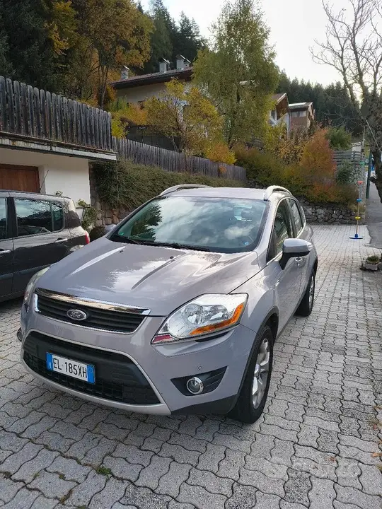 Ford Kuga 2012 photo 2