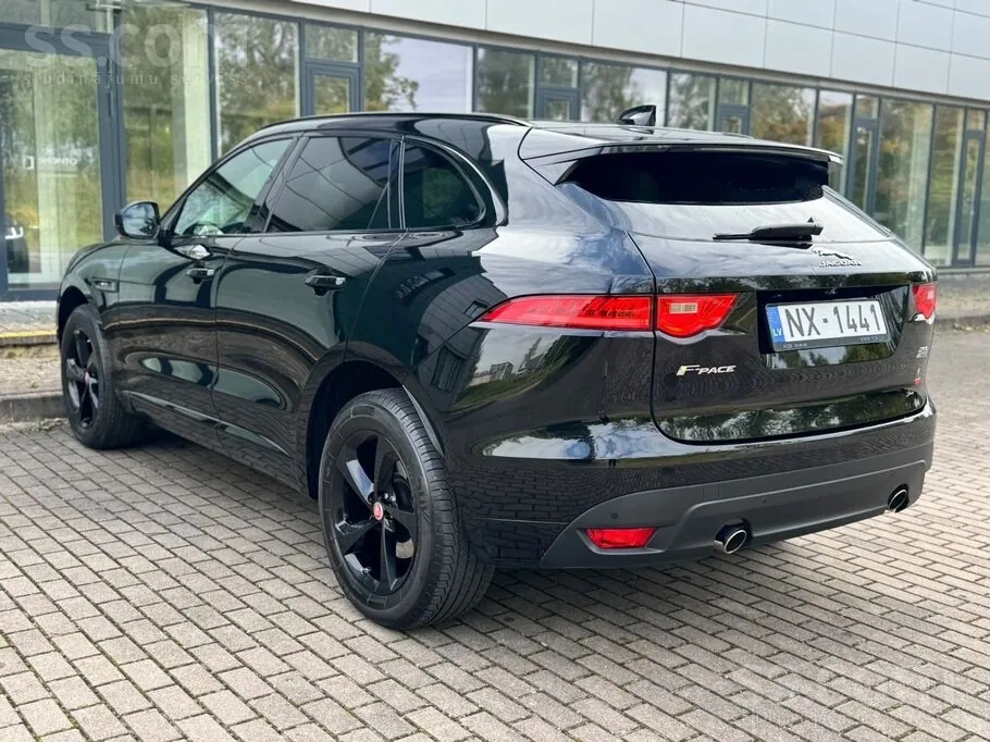Jaguar F-Pace 2019 photo 3