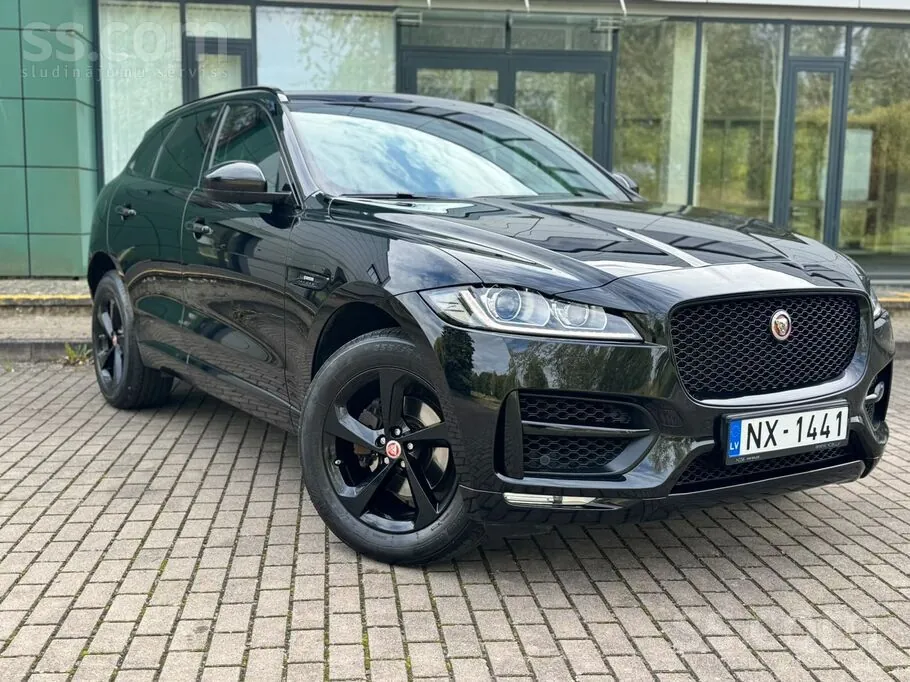 Jaguar F-Pace