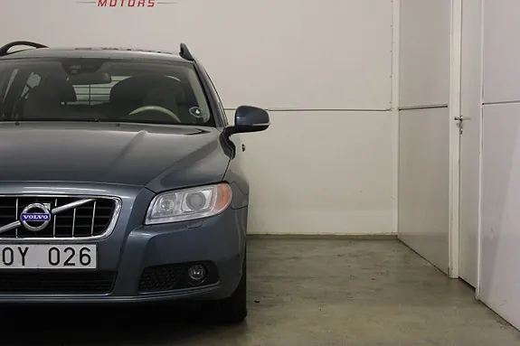 Volvo V70 2012 photo 4