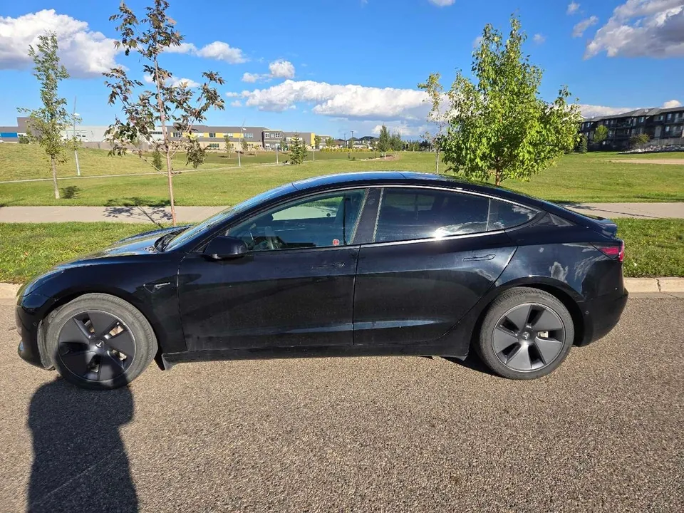 Tesla Model 3 2022 photo 4