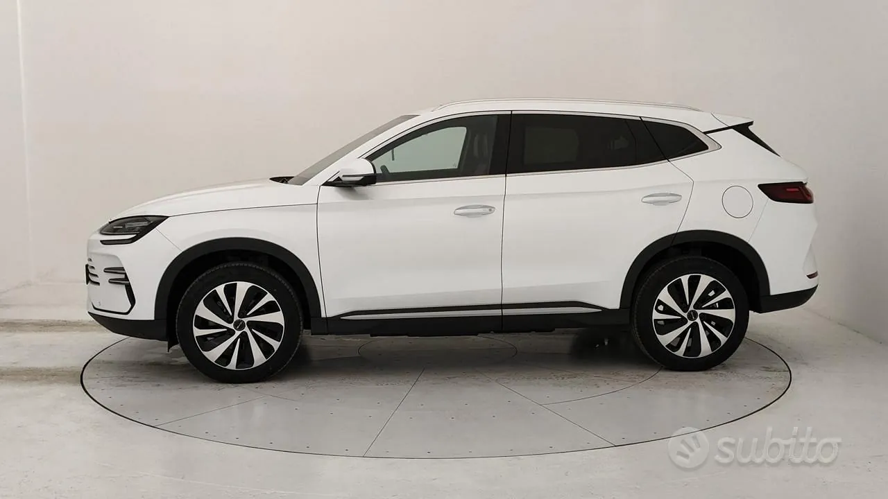 BYD Seal U 2025 photo 2
