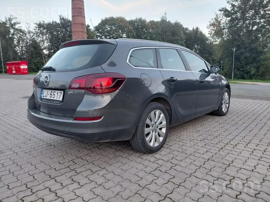 Opel Astra 2011 photo 5
